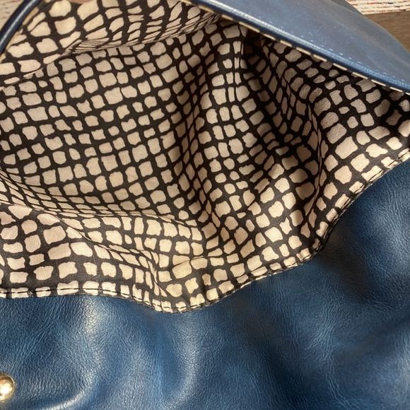 Womens Urban Expressions Navy Blue Loretta Clutch - Picture 7 of 11